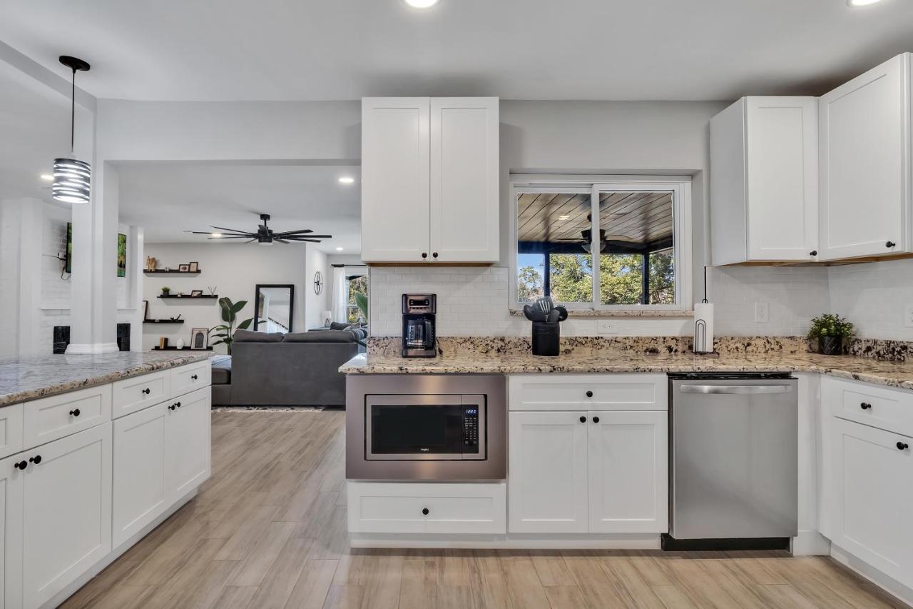Modern Lake Front Casita Near Winter Park! Орландо Екстериор снимка