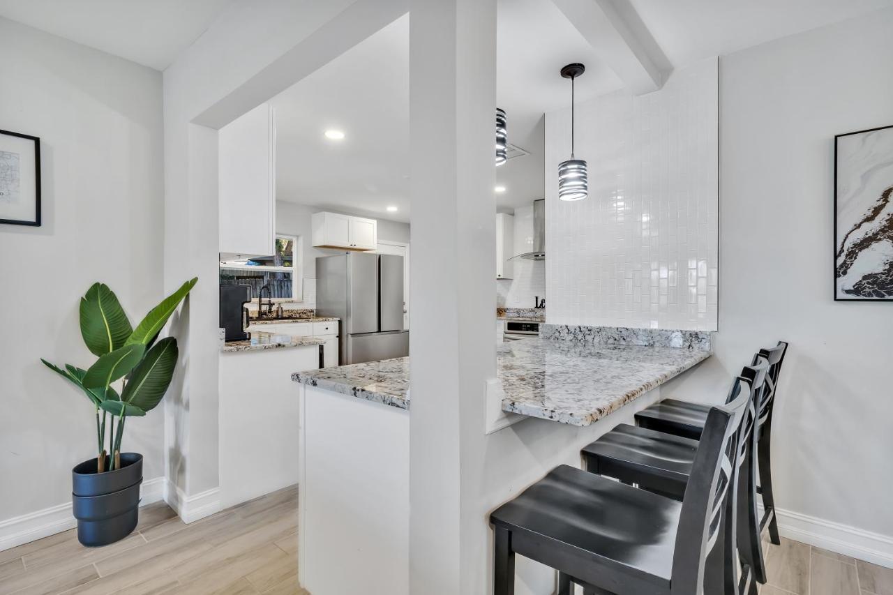 Modern Lake Front Casita Near Winter Park! Орландо Екстериор снимка